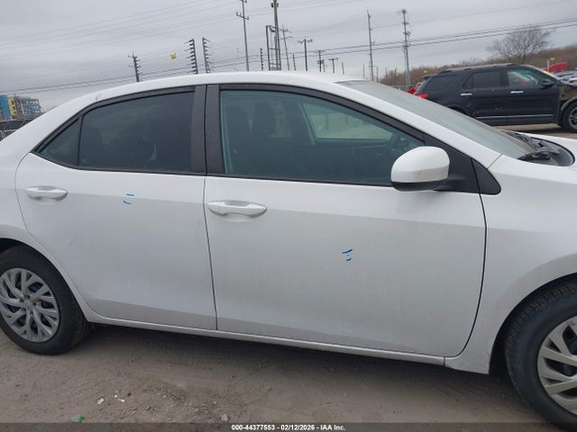 5YFBURHE1KP940043 Toyota COROLLA LE
