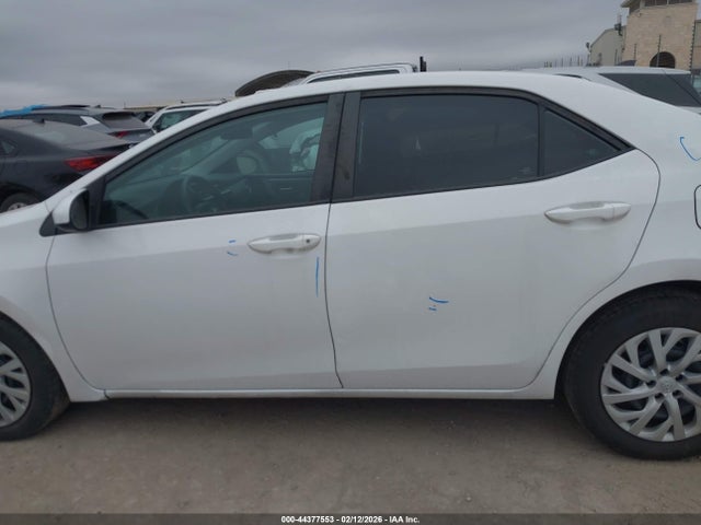 5YFBURHE1KP940043 Toyota COROLLA LE