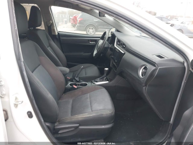 5YFBURHE1KP940043 Toyota COROLLA LE