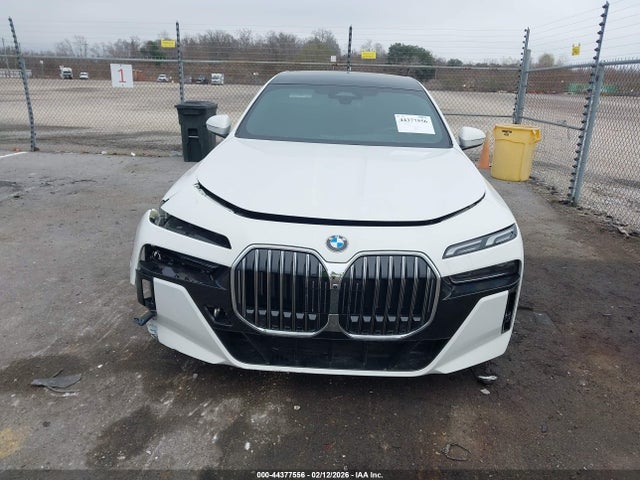 BMW 740i Xdrive 2025 WBA33EH00SCV71427 Image 12