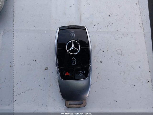 WDDZF4KB6HA136169 Mercedes-Benz E 300 4matic