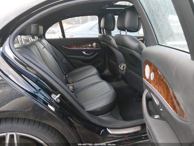 WDDZF4KB6HA136169 Mercedes-Benz E 300 4matic