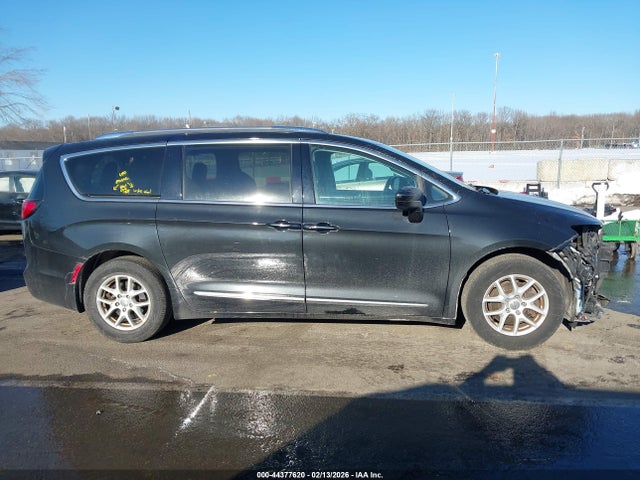 Aukcja sprzedaży 2020 Chrysler Pacifica Touring L, vin: 2C4RC1BG4LR106900, numer aukcji: 44377620
