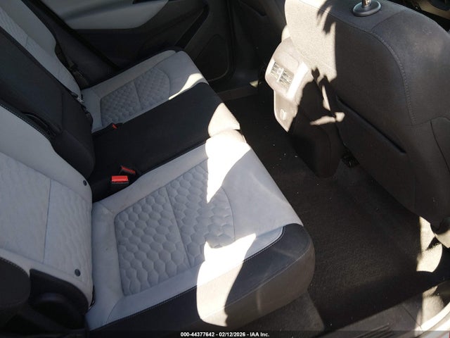 3GNAXJEV5JL389689 Chevrolet EQUINOX LT