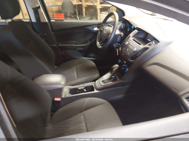 1FADP3F21HL320225 Ford FOCUS SE