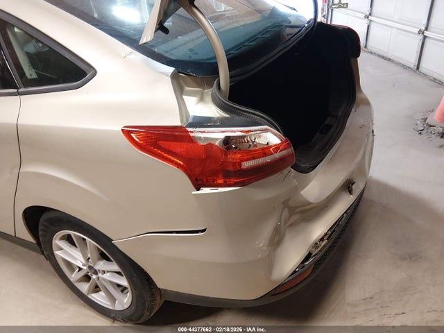 1FADP3F21HL320225 Ford FOCUS SE