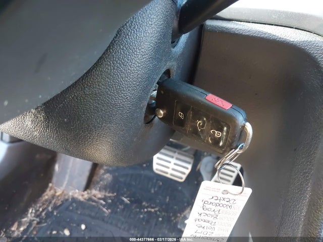 44377666 :رقم المزاد ، 1VWDT7A33HC066060 vin ، 2017 Volkswagen Passat 1.8t R-line مزاد بيع
