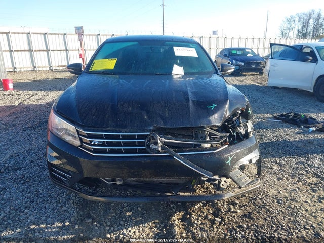 44377666 :رقم المزاد ، 1VWDT7A33HC066060 vin ، 2017 Volkswagen Passat 1.8t R-line مزاد بيع