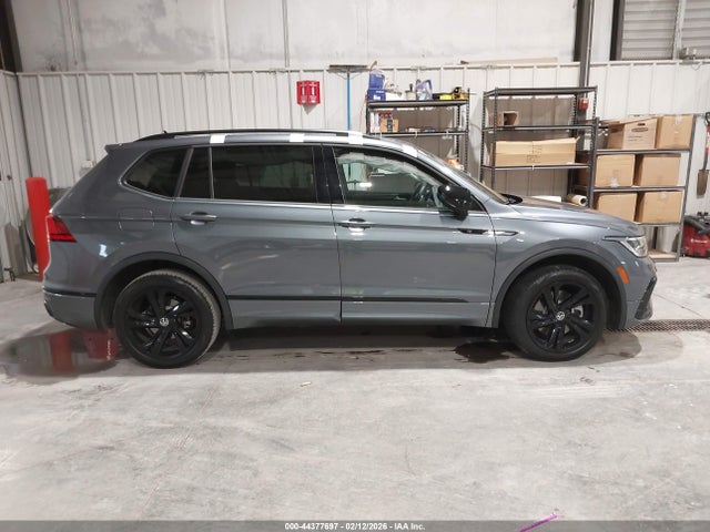 Aukcja sprzedaży 2024 Volkswagen Tiguan 2.0t Se R-line Black, vin: 3VVCB7AX1RM049733, numer aukcji: 44377697