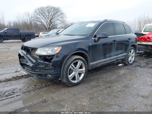 2014 VOLKSWAGEN TOUAREG WVGDF9BP2ED002584 Photo 1