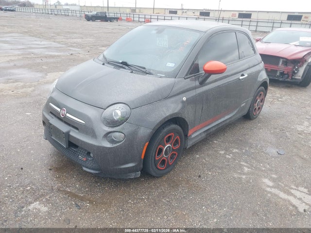 2017 FIAT 500E 3C3CFFGE9HT565673 Photo 1