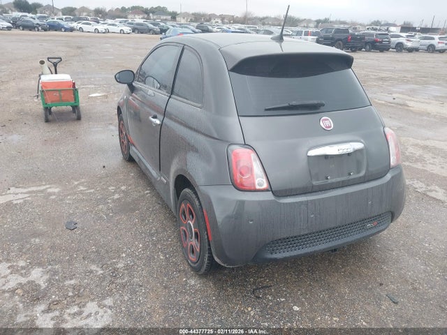 2017 FIAT 500E 3C3CFFGE9HT565673 Photo 2