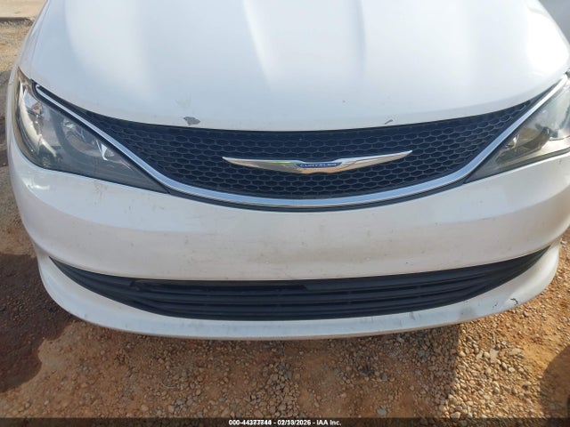 44377744 :رقم المزاد ، 2C4RC1DG8HR676712 vin ، 2017 Chrysler Pacifica Touring مزاد بيع