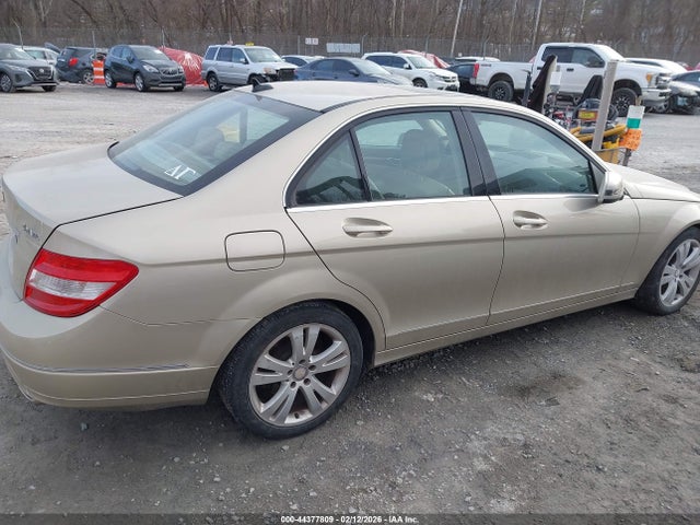 Продажа на аукционе авто 2010 Mercedes-benz C 300 Luxury 4matic, vin: WDDGF8BB6AF447916, номер лота: 44377809