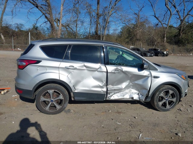 1FMCU0GD8HUC59085 Ford ESCAPE SE
