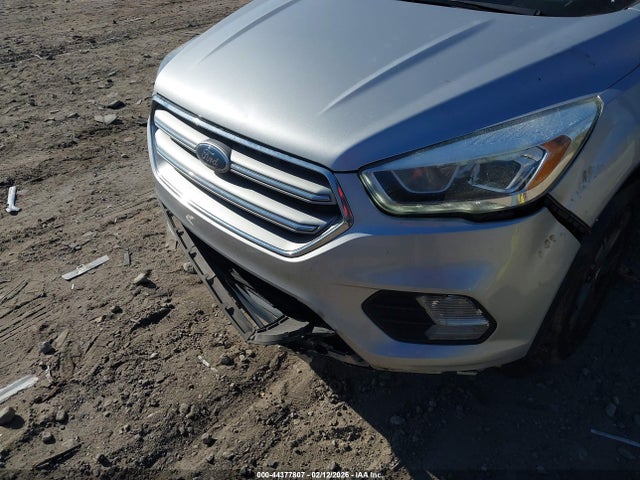 1FMCU0GD8HUC59085 Ford ESCAPE SE