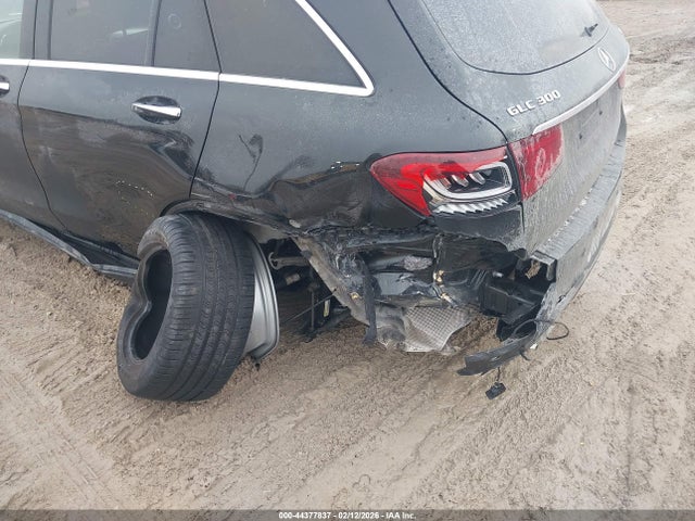 Auction sale of the 2022 Mercedes-benz Glc 300 4matic Suv, vin: W1N0G8EB7NV399724, lot number: 44377837
