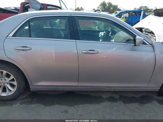 44377878 :رقم المزاد ، 2C3CCAAG5FH893913 vin ، 2015 Chrysler 300 Limited مزاد بيع