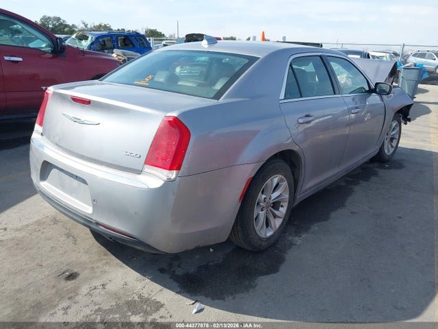 44377878 :رقم المزاد ، 2C3CCAAG5FH893913 vin ، 2015 Chrysler 300 Limited مزاد بيع