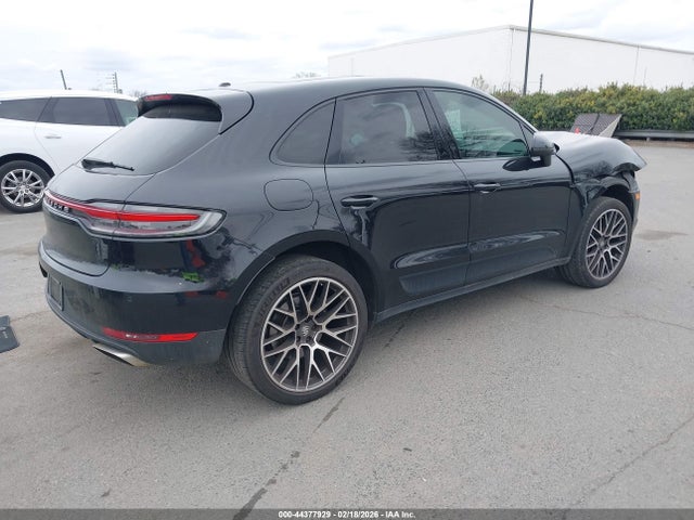 2019 PORSCHE MACAN WP1AA2A55KLB05821 Photo 3