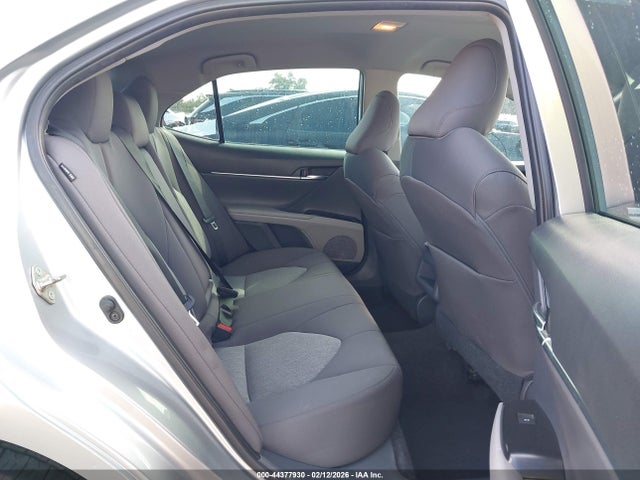 44377930 :رقم المزاد ، 4T1C11AKXLU894730 vin ، 2020 Toyota Camry Le مزاد بيع