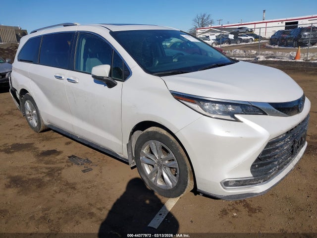 2023 TOYOTA SIENNA 5TDZSKFC9PS090500