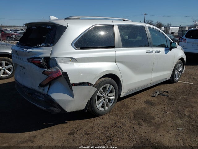 2023 TOYOTA SIENNA 5TDZSKFC9PS090500 Photo 3