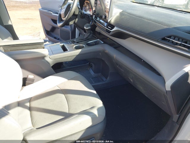 2023 TOYOTA SIENNA 5TDZSKFC9PS090500 Photo 4