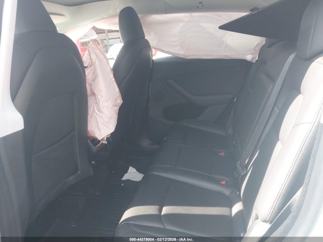 2024 Tesla Model Y Long Range Dual Motor All-wheel Drive მანქანა იყიდება აუქციონზე, vin: 7SAYGDEE4RA269787, აუქციონის ნომერი: 44378004