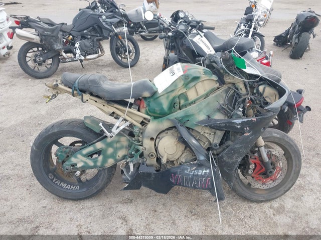 JYARN48E0HA000159 Yamaha FZ10