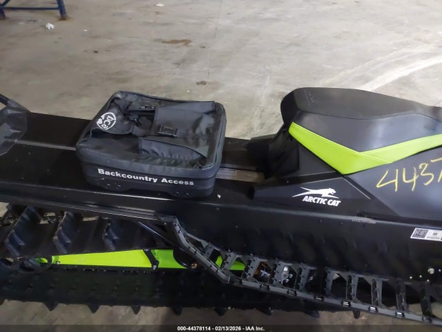 Продажа на аукционе авто 2025 Arctic Cat M8, vin: 4UF1S2JH9ST102504, номер лота: 44378114