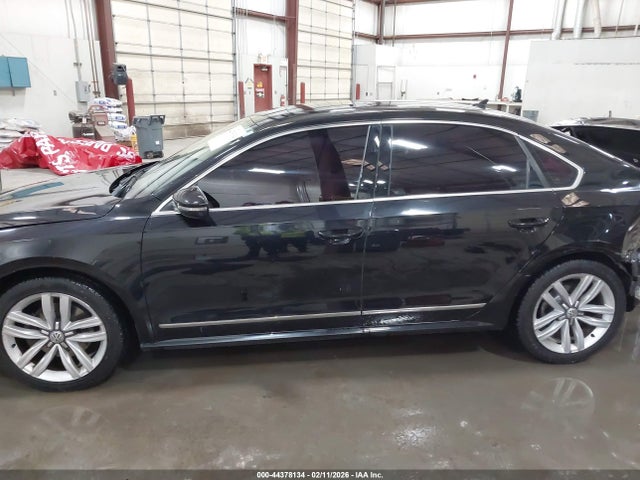 Продаж на аукціоні авто 2017 Volkswagen Passat 1.8t Sel Premium, vin: 1VWCT7A37HC067756, номер лоту: 44378134