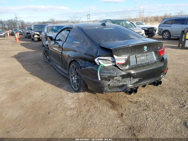2018 BMW M4 WBS4Y9C53JAC87878 Photo 2