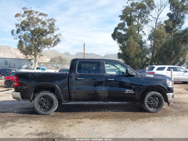 Продажа на аукционе авто 2021 Ram 1500 Laramie  4x4 5'7 Box, vin: 1C6SRFJT4MN670998, номер лота: 44378274