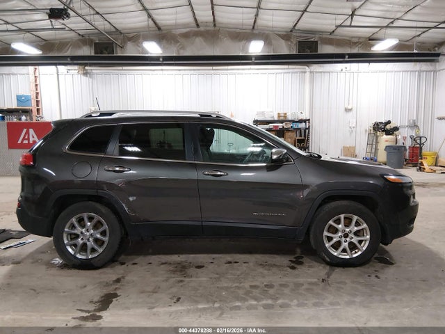 Продаж на аукціоні авто 2016 Jeep Cherokee Latitude, vin: 1C4PJMCB1GW368436, номер лоту: 44378288