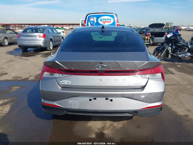 KMHLM4AJ8MU008602 Hyundai Elantra Hybrid Blue