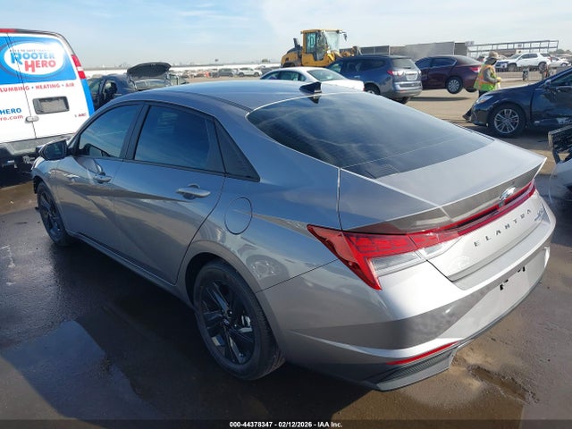 KMHLM4AJ8MU008602 Hyundai Elantra Hybrid Blue