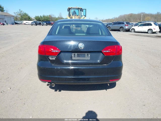 Продажа на аукционе авто 2014 Volkswagen Jetta 2.0l S, vin: 3VW2K7AJ8EM311647, номер лота: 44378349