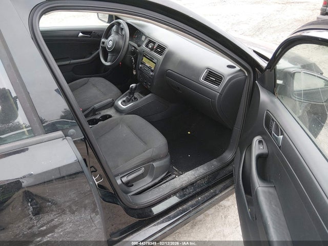 Продажа на аукционе авто 2014 Volkswagen Jetta 2.0l S, vin: 3VW2K7AJ8EM311647, номер лота: 44378349