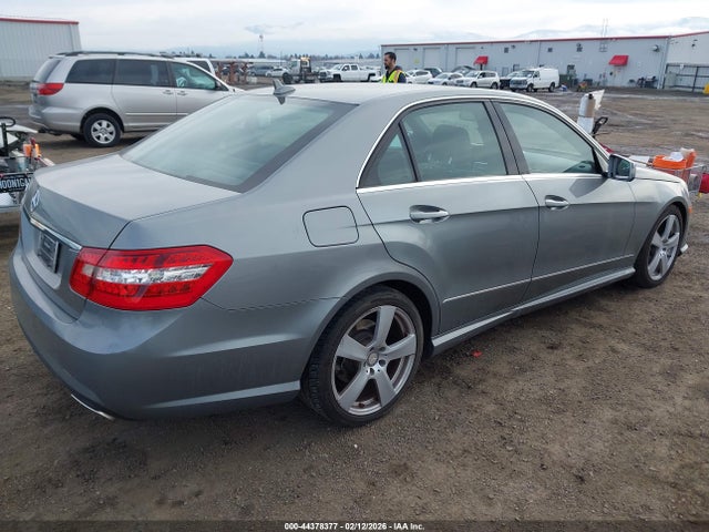 2011 Mercedes-benz E 350 მანქანა იყიდება აუქციონზე, vin: WDDHF5GB2BA287303, აუქციონის ნომერი: 44378377
