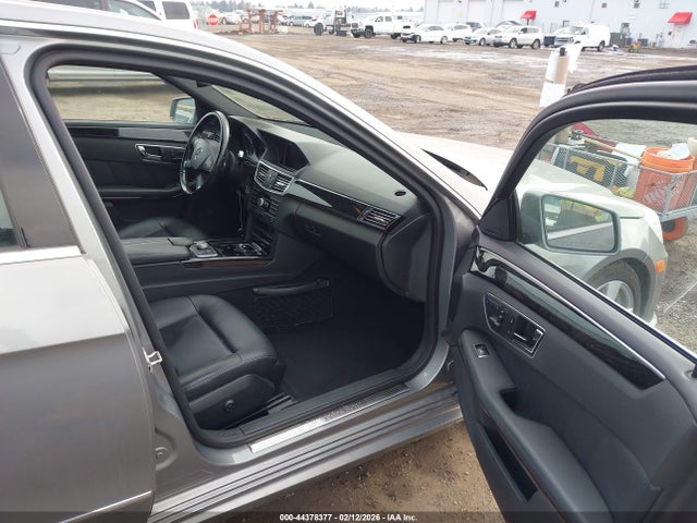 2011 Mercedes-benz E 350 მანქანა იყიდება აუქციონზე, vin: WDDHF5GB2BA287303, აუქციონის ნომერი: 44378377