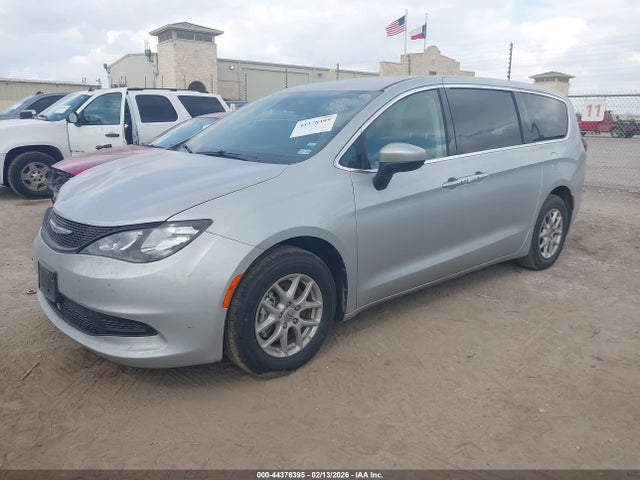 2023 CHRYSLER VOYAGER 2C4RC1CG4PR525642 Photo 1