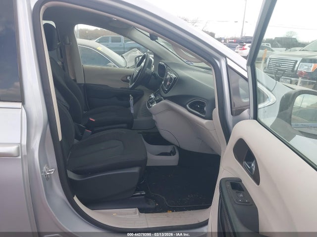 2023 CHRYSLER VOYAGER 2C4RC1CG4PR525642 Photo 4