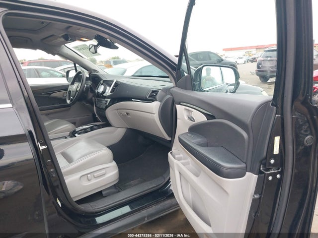 Продаж на аукціоні авто 2016 Honda Pilot Touring, vin: 5FNYF6H96GB085493, номер лоту: 44378398