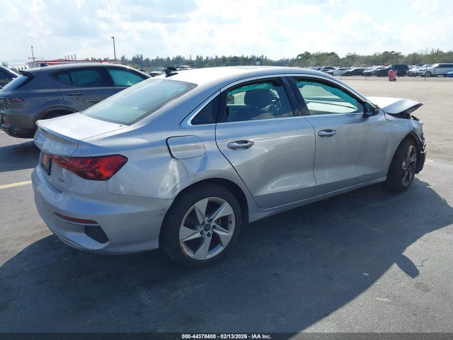 2023 AUDI A3 WAUHUDGY2PA071454 Photo 3