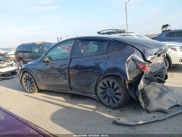 44378409 :رقم المزاد ، 7SAYGDEF0NF337184 vin ، 2022 Tesla Model Y Performance Dual Motor All-wheel Drive مزاد بيع