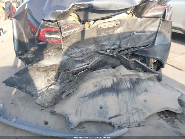 44378409 :رقم المزاد ، 7SAYGDEF0NF337184 vin ، 2022 Tesla Model Y Performance Dual Motor All-wheel Drive مزاد بيع
