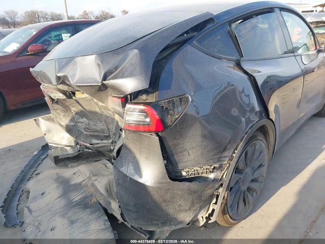 44378409 :رقم المزاد ، 7SAYGDEF0NF337184 vin ، 2022 Tesla Model Y Performance Dual Motor All-wheel Drive مزاد بيع