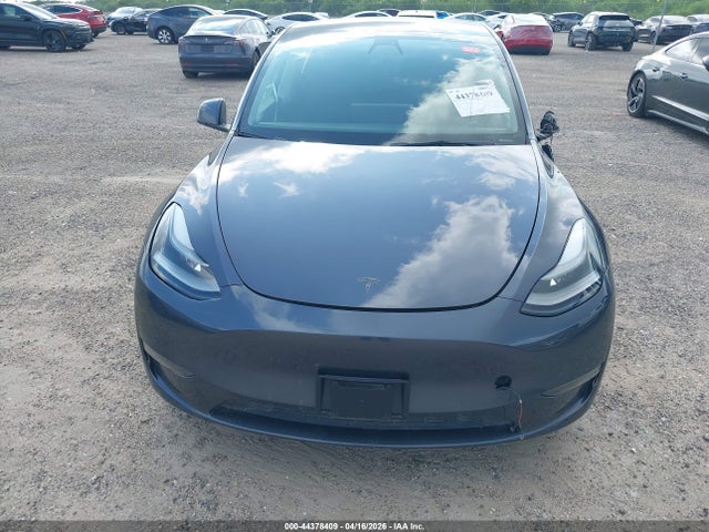 44378409 :رقم المزاد ، 7SAYGDEF0NF337184 vin ، 2022 Tesla Model Y Performance Dual Motor All-wheel Drive مزاد بيع