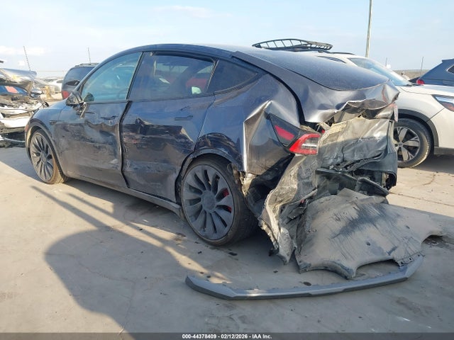 44378409 :رقم المزاد ، 7SAYGDEF0NF337184 vin ، 2022 Tesla Model Y Performance Dual Motor All-wheel Drive مزاد بيع